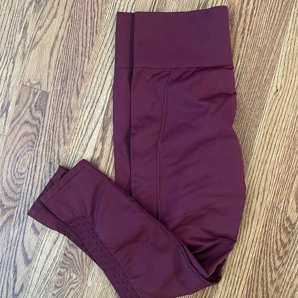 Fabletics Powerhold 7/8 Leggings